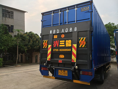 尾板装铝合金好还是钢制尾板好一点？